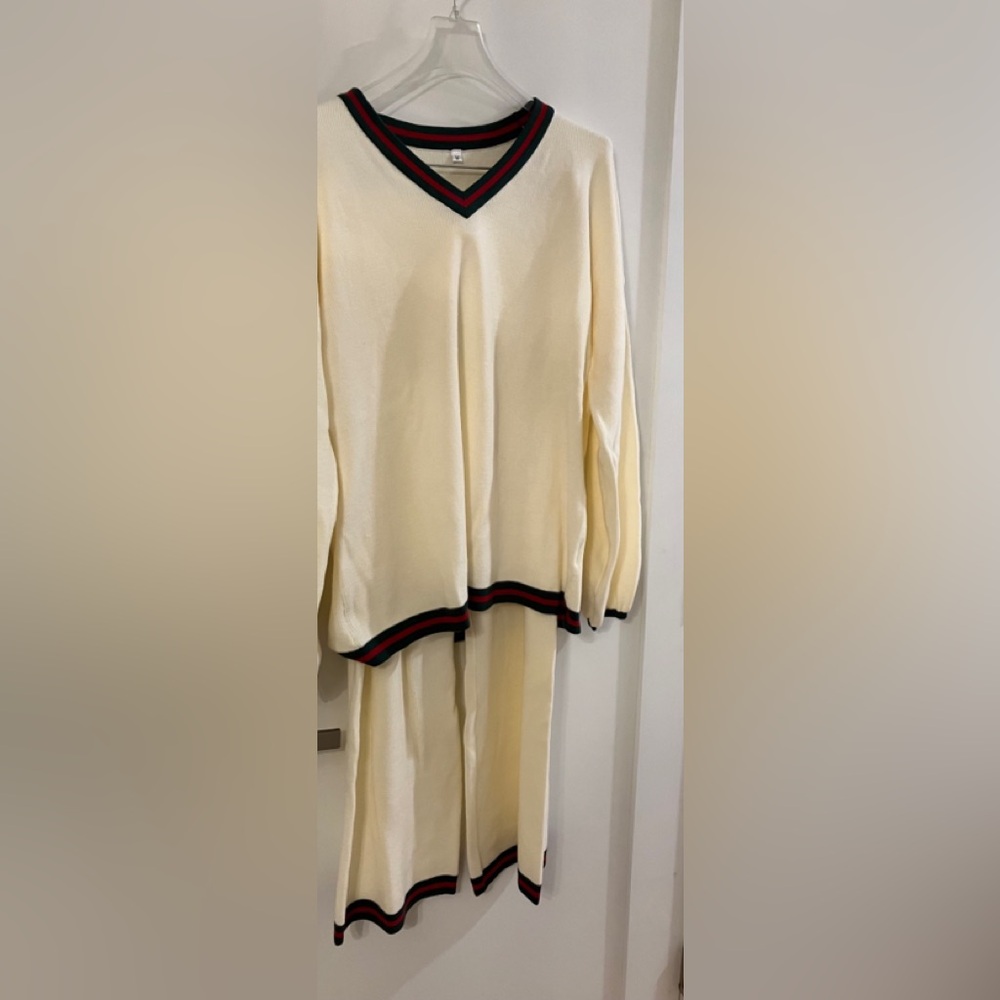 NWOT Vneck lounge set. Cream with red and green trim.